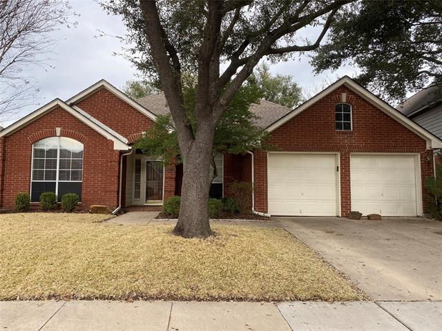 Building Photo - 2213 Green Hill Dr
