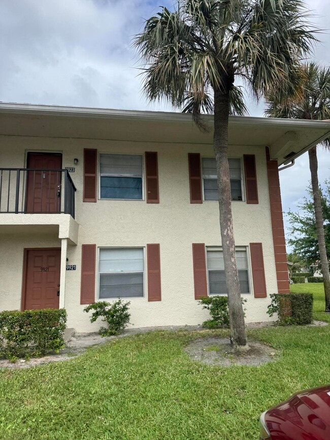 Photo - 9921 Three Lakes Cir Unit 9921