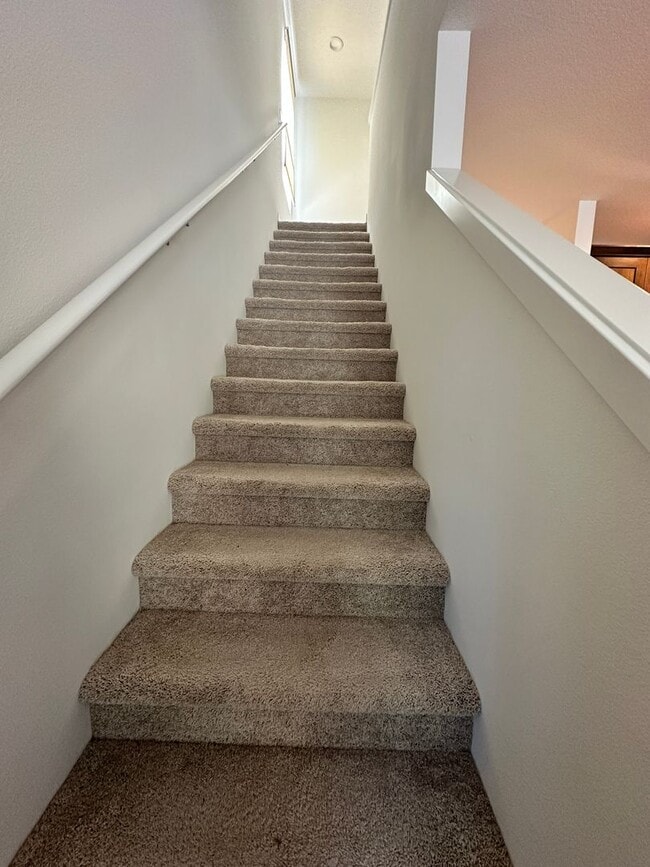 Photo - Like-New Townhome in Ponderosa Ridge – North Corvallis | Beautifully Landscaping