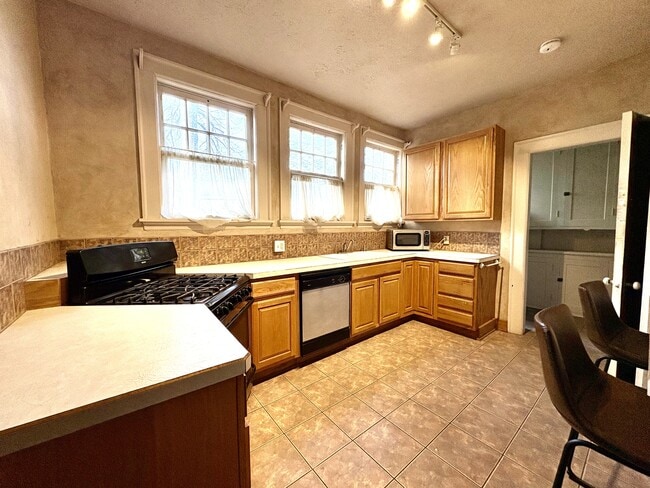 Photo - 607 Copley Rd