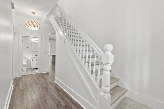Photo - 348 Charlotte St