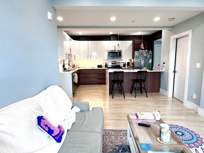 Photo - BROOKLINE 3 BED/2 BATH WITH CENTRAL AIR & IN-UNIT LAUNDRY!