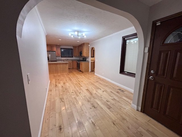 2112 Bowling Ave