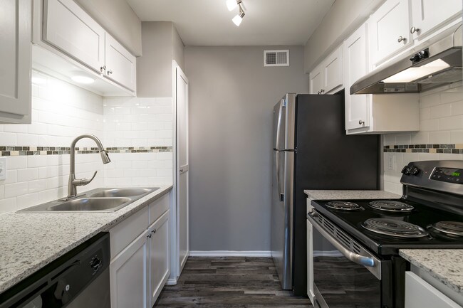 Kingswood Apartments