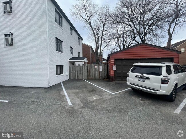 Building Photo - 4206 Washington Blvd Unit 3 Rental