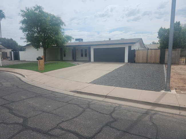 Building Photo - 2267 E Caballero Cir