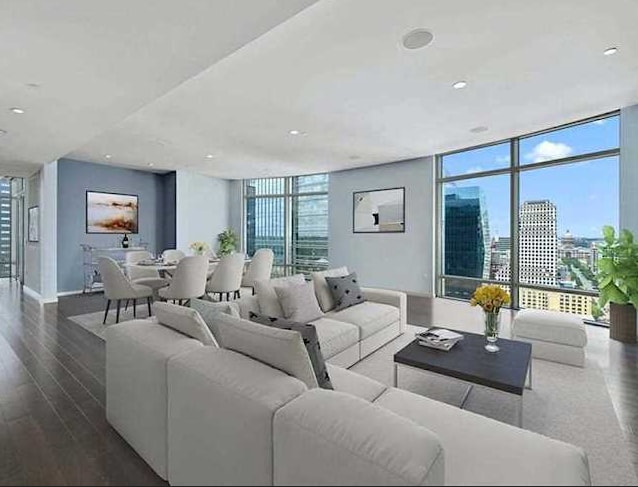 Photo - 200 Congress-152.315 Unit 152.315