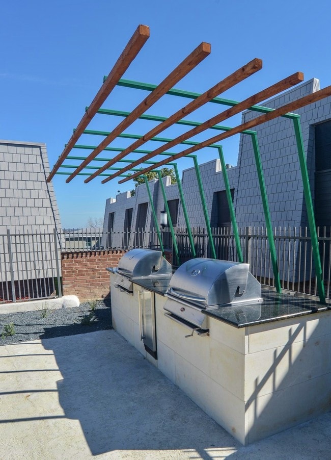 Jewel Apartment Homes