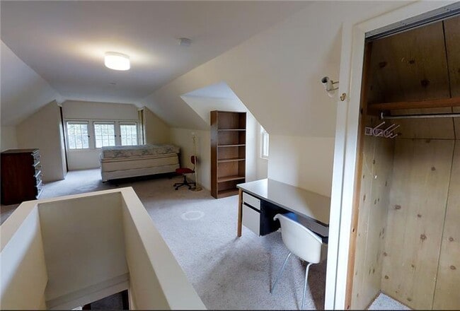 Photo - 1102 Packard St