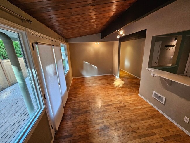 Photo - 8827 - Garland Unit Main Home