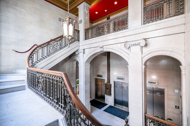 Photo - Court Square Apartments