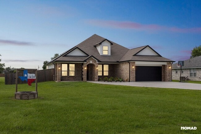 Spacious 4BR House in Angleton with option... - Spacious 4BR House in Angleton with option...