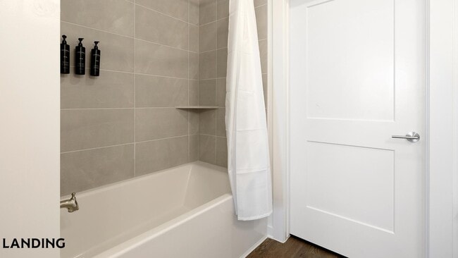 Photo - 3900 Robinson Rd Unit 1208