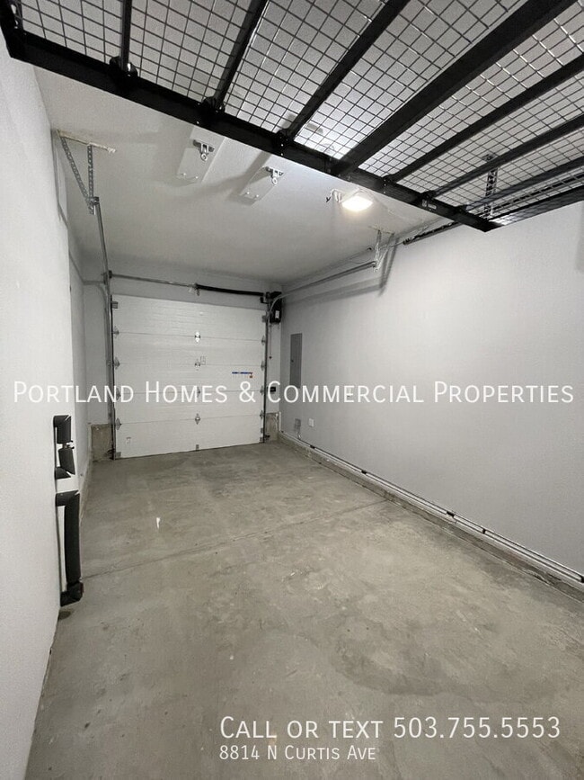 Photo - 8814 N Curtis Ave