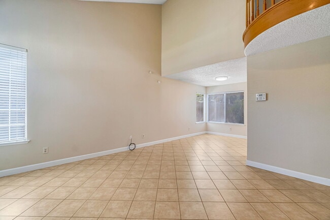 Photo - 6733 N Warren Ave