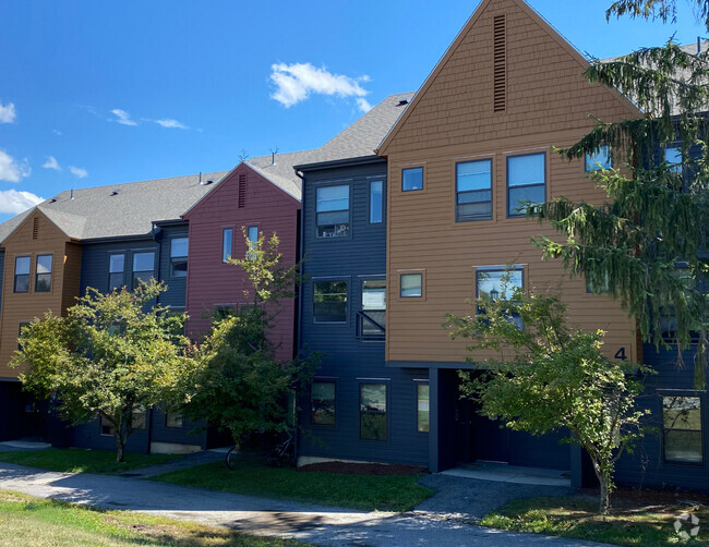 Building Photo - Redstone Commons; Student Housing Rental