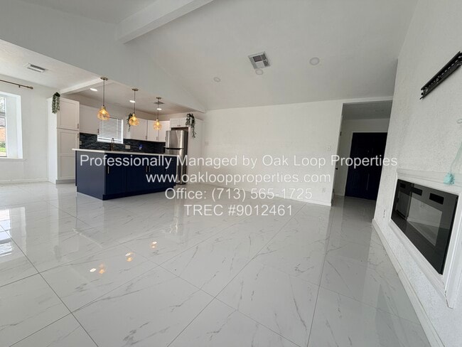 Photo - 15865 Ridgeroe Ln