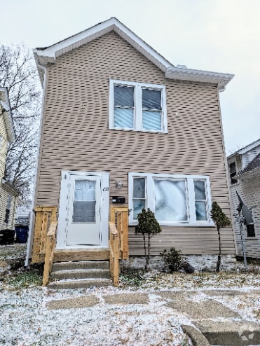 Building Photo - Renovated 3 Bedroom House in Heart of Hami...