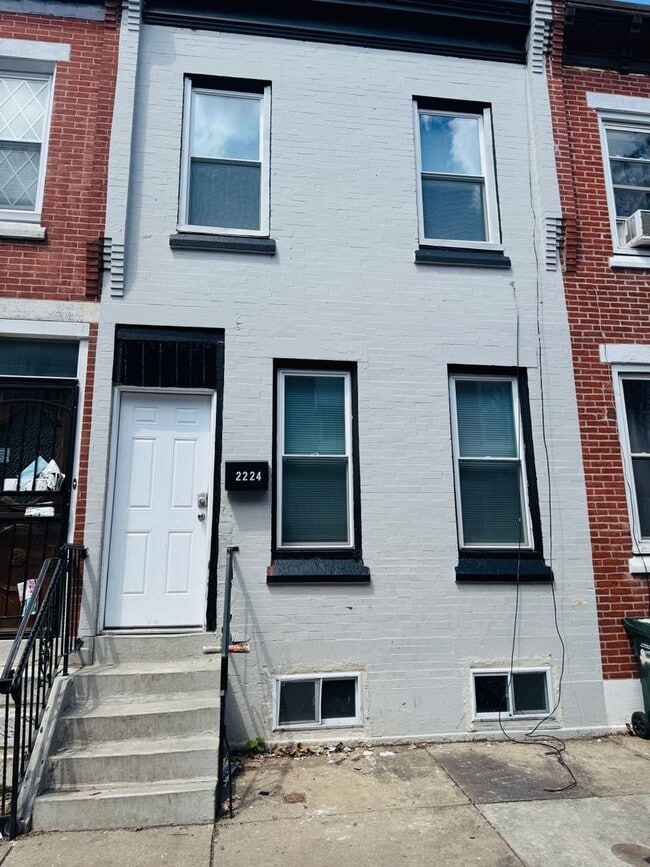 Photo - Remodeled 3bd/1 House with Rear yard!! SEC...