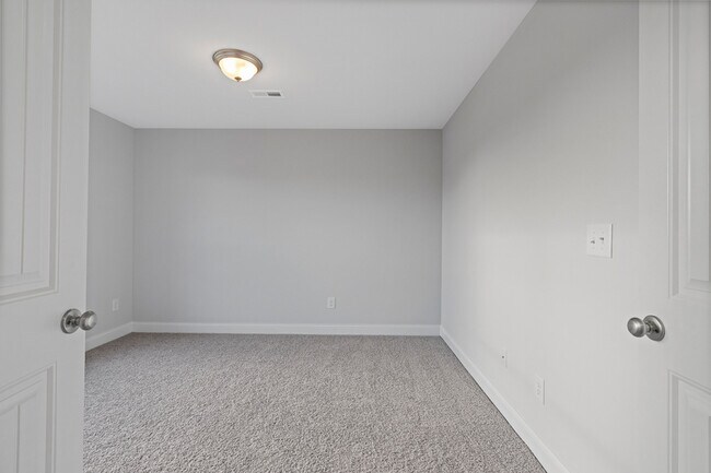 Photo - 105 Sorrelweed Dr