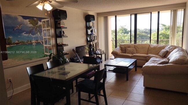 Photo - 1470 NE 123rd St Unidad A606