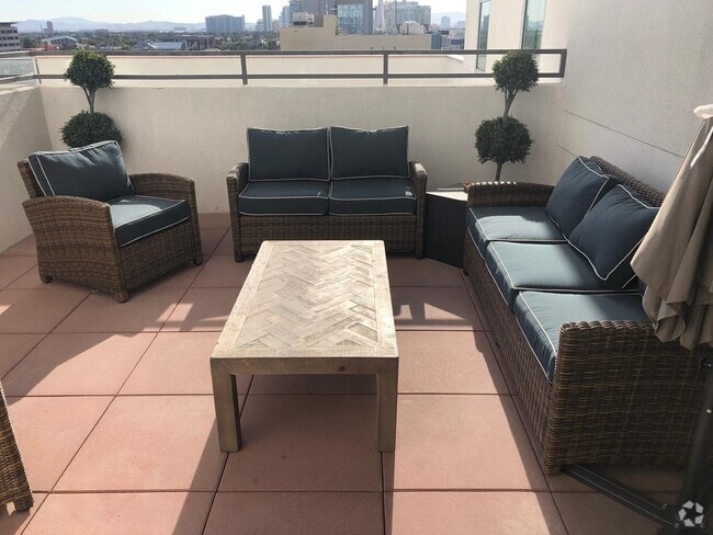 Building Photo - 150 Las Vegas Blvd N Unit 807 Rental