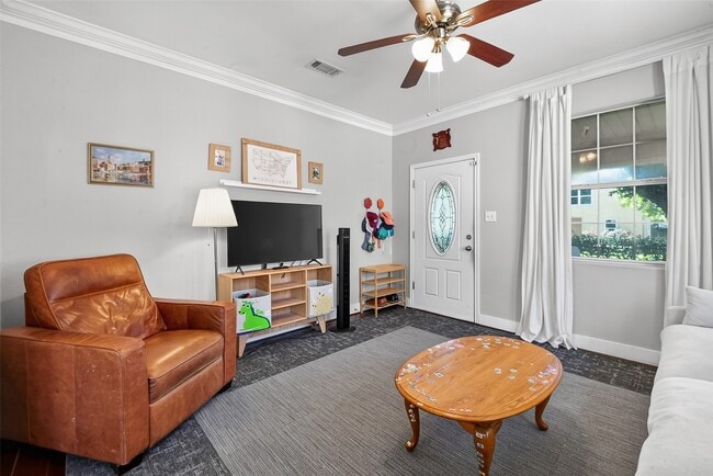 Photo - 7039 Ave E
