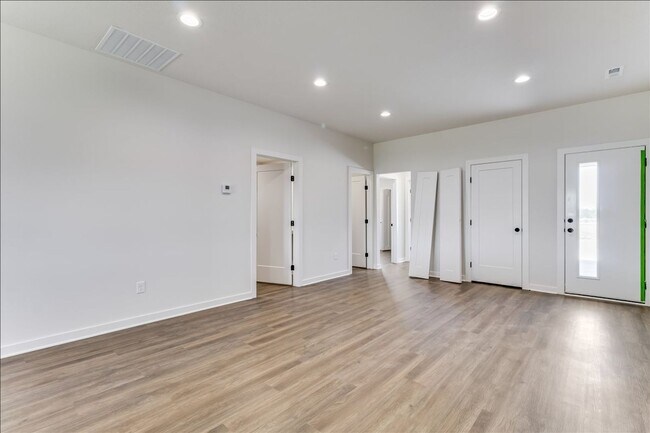 Photo - Beautiful Four Bedroom, Two Bathroom