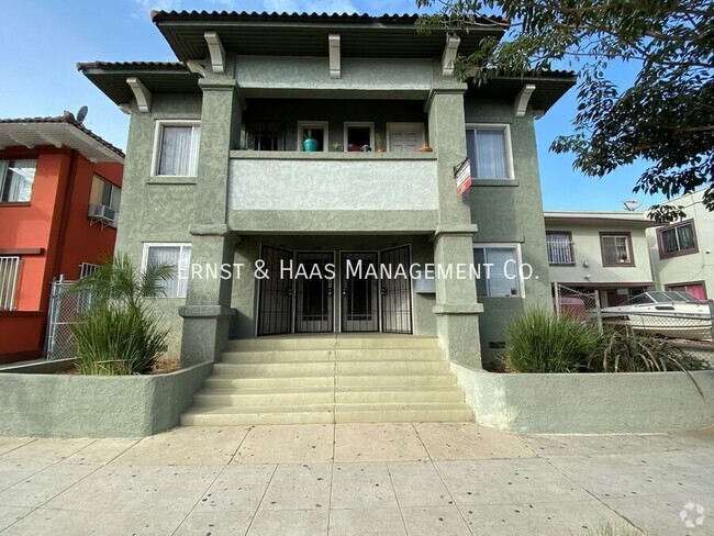 Building Photo - Fabulous 1920's Building in Downtown Long ... Rental