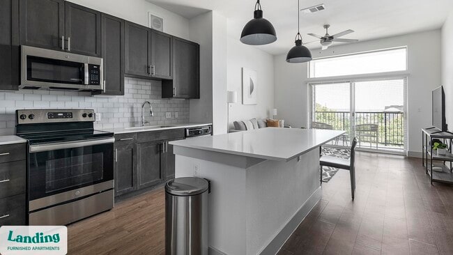 Photo - 2511 Montopolis Dr Unidad 306.1405417