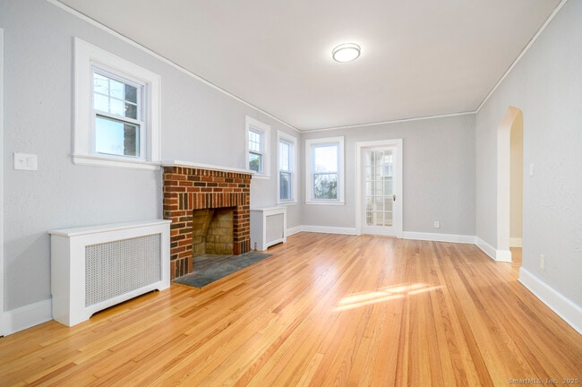 Photo - 58 Mayflower Ave Unit 1