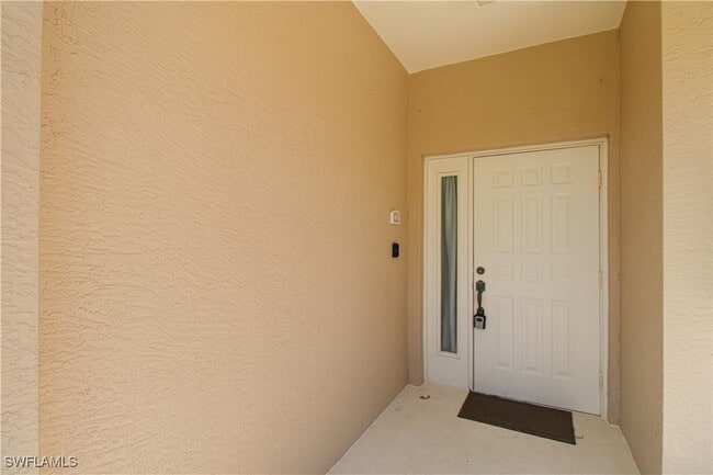 Building Photo - 354 Dover Pl Unit D101