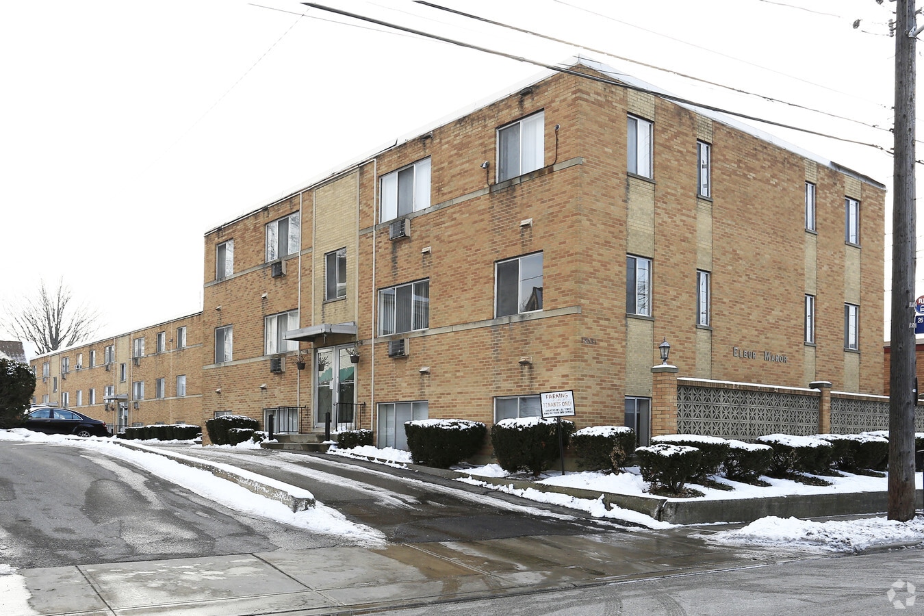 Photo - Elbur Manor Apartments
