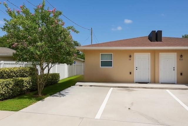 Building Photo - 116 NW 4th Ave Unit 116