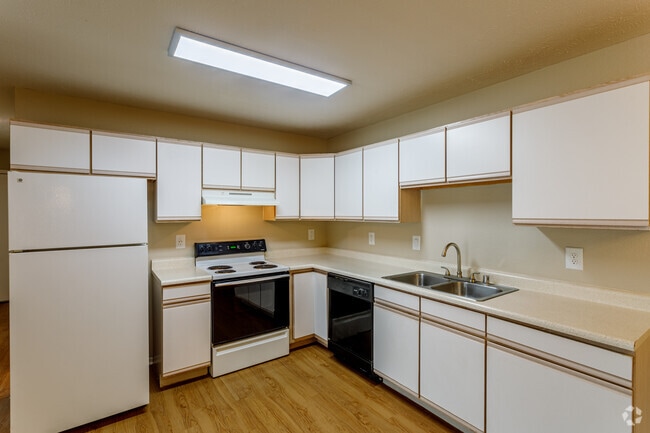3BR, 2BA - 3E