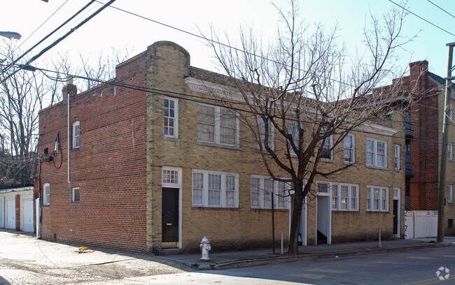 Photo - 803-809 N Robinson St