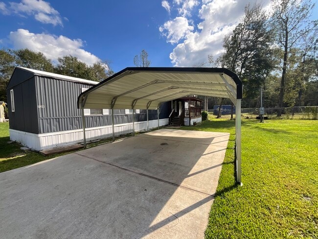 Photo - 112 County Road 3563