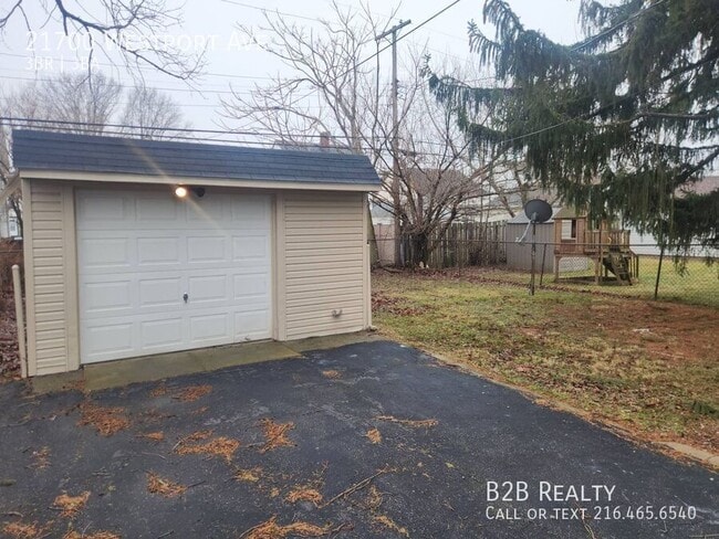 Photo - 21700 Westport Ave