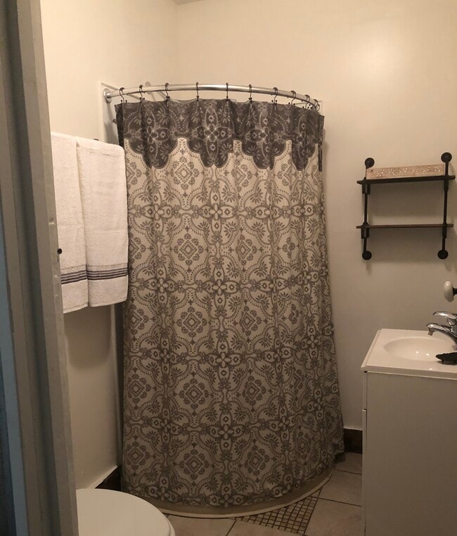 Apartamento de baño A - 26 Meredith St Unidad ApartmentA