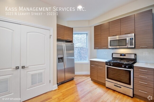 Building Photo - 1023 N Leavitt St Unit 1023-1 Rental