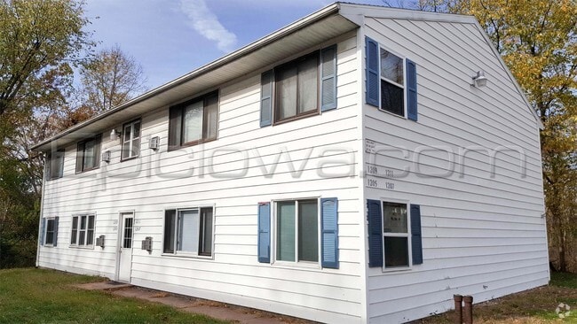 Building Photo - 1209 O Ave Pl NE Rental