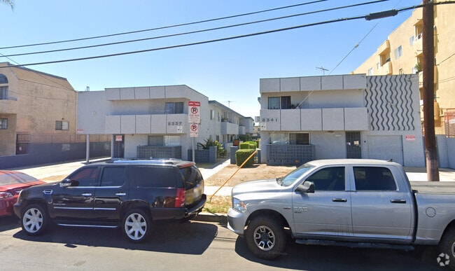 Building Photo - Cedros Rental