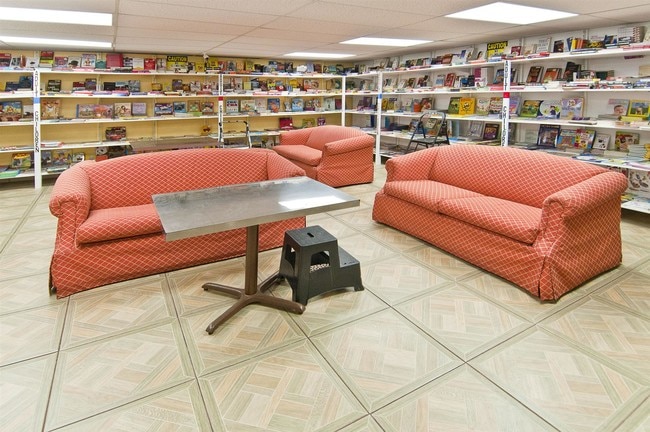 Photo - Northwest Airport Inn