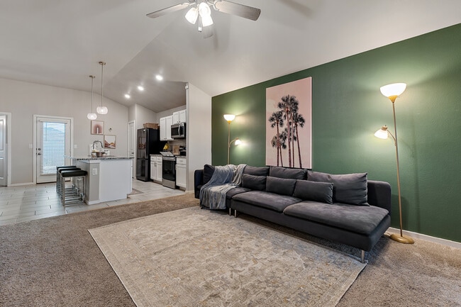 Photo - 7417 31st St