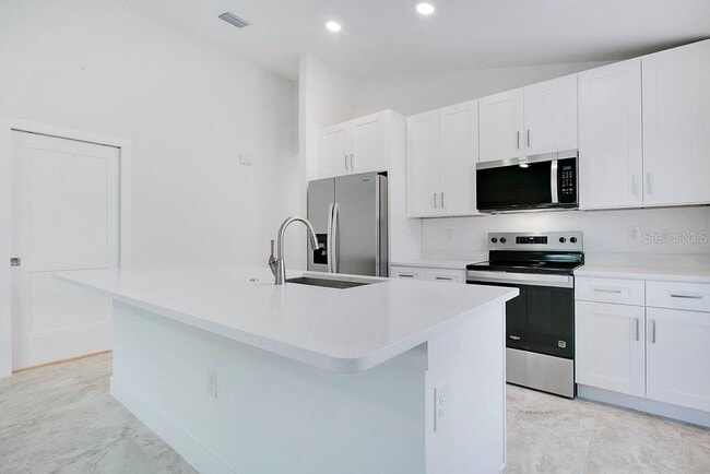 Photo - 865 Dunbar St