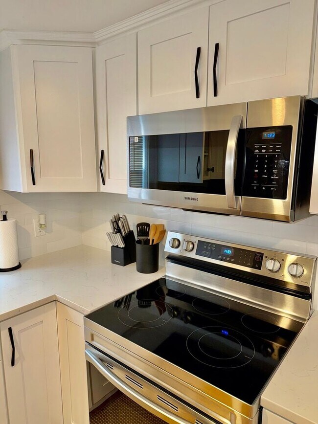 Photo - 48A E Pembroke Rd