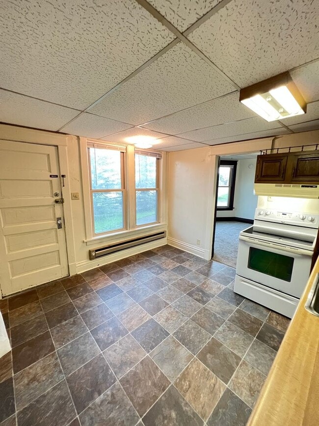 Photo - 910 N 22nd Ave W Unidad 910 N 22nd Ave W - 1