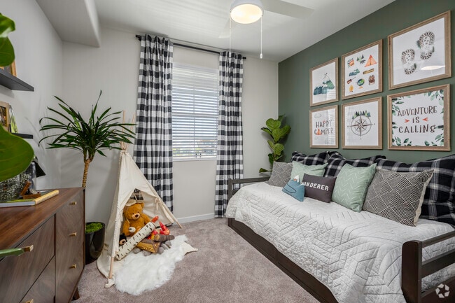 3BR, 3BA - 1453SF - Second Bedroom