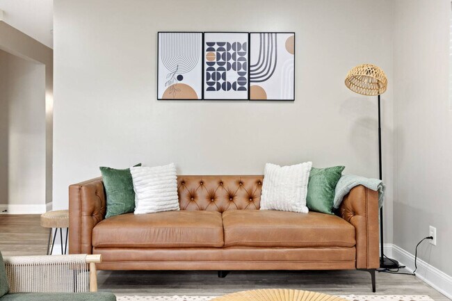 Building Photo - 1527 S East St Unit ID1338299P