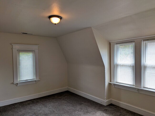 Photo - 207 S Easton Rd Unit 2